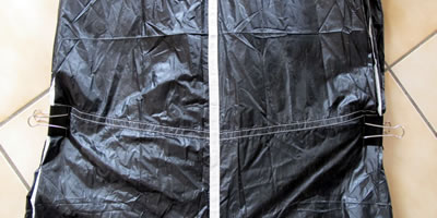 pliage du parachute de vol libre : pinces à mi hauteur